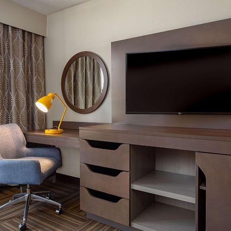 Hampton Inn Bristol Exteriör bild