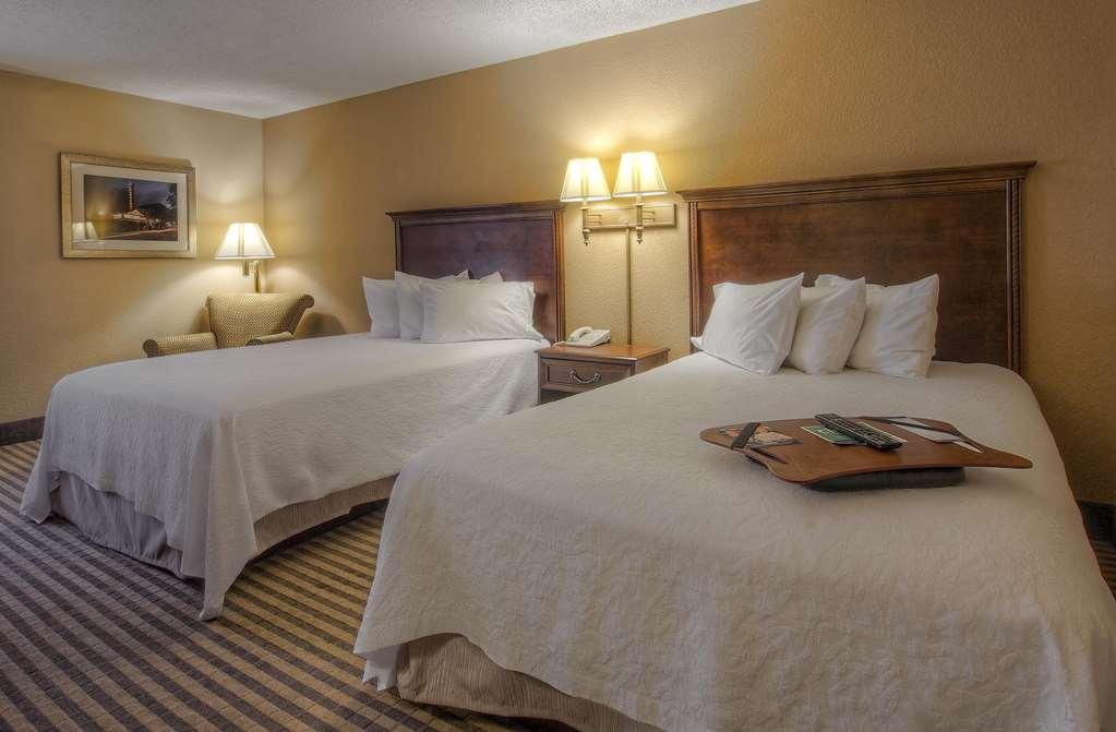 Hampton Inn Bristol Rum bild