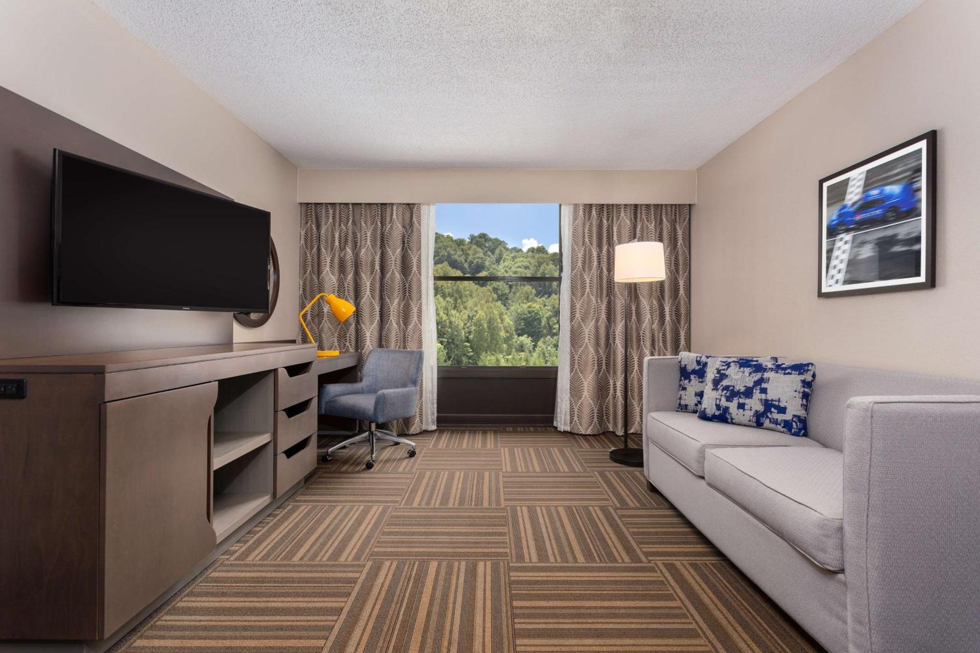 Hampton Inn Bristol Exteriör bild